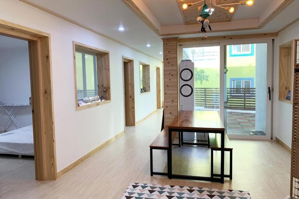 Jeju Guesthouse Oedo-dong Екстер'єр фото