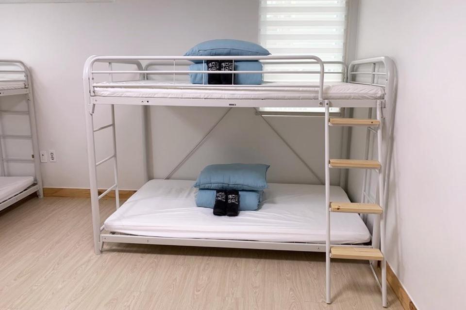 Jeju Guesthouse Oedo-dong Екстер'єр фото