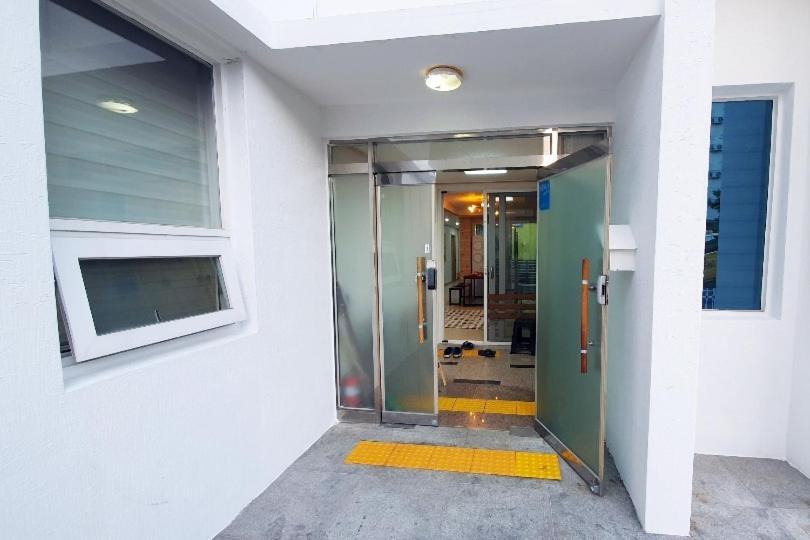 Jeju Guesthouse Oedo-dong Екстер'єр фото
