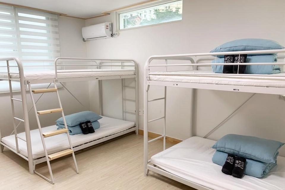 Jeju Guesthouse Oedo-dong Екстер'єр фото
