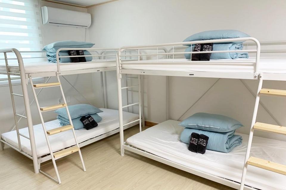 Jeju Guesthouse Oedo-dong Екстер'єр фото