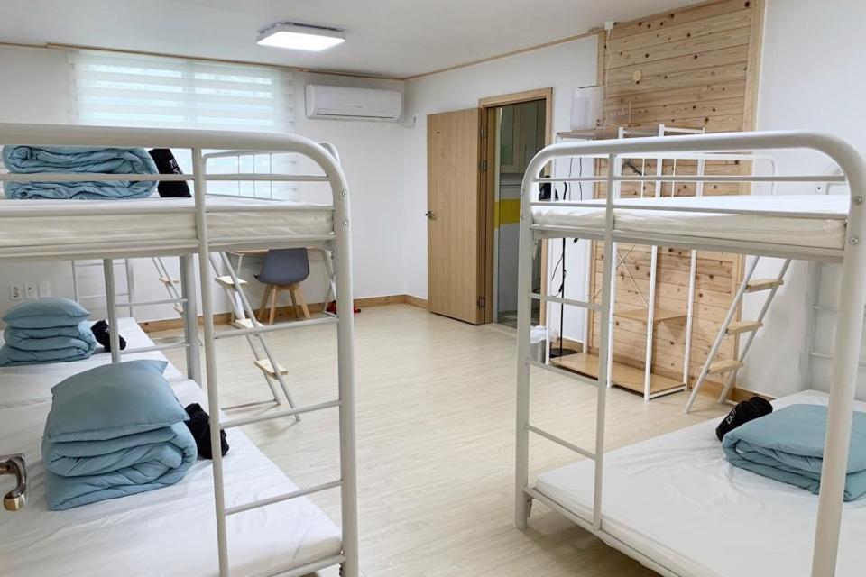 Jeju Guesthouse Oedo-dong Екстер'єр фото