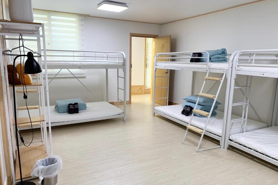 Jeju Guesthouse Oedo-dong Екстер'єр фото